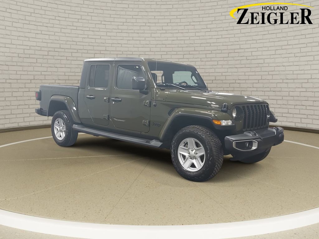 Used 2022 Jeep Gladiator Sport image 3