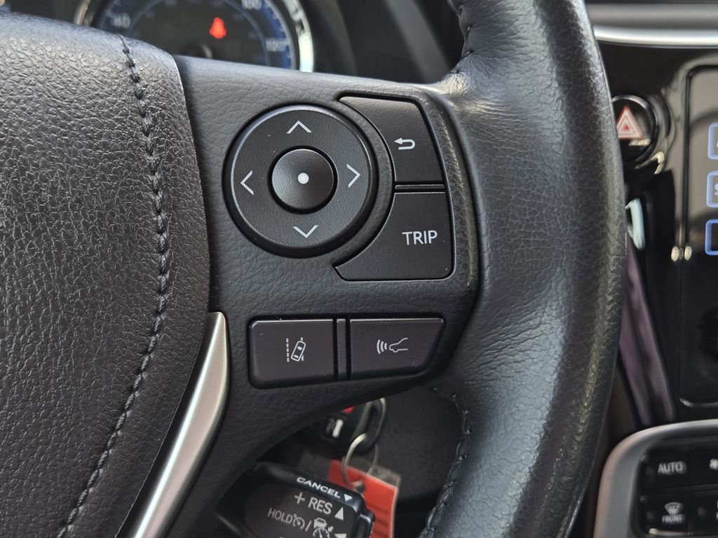 Used 2018 Toyota Corolla SE FWD image 12