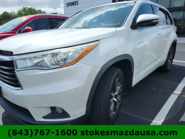Used 2016 Toyota Highlander XLE AWD/4WD image 7