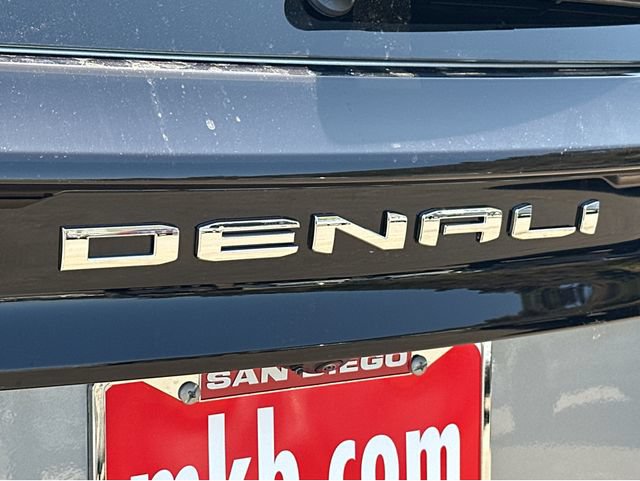 New 2026 GMC Acadia Denali Ultimate w/ LPO, Floor Liner Package AWD/4WD image 15