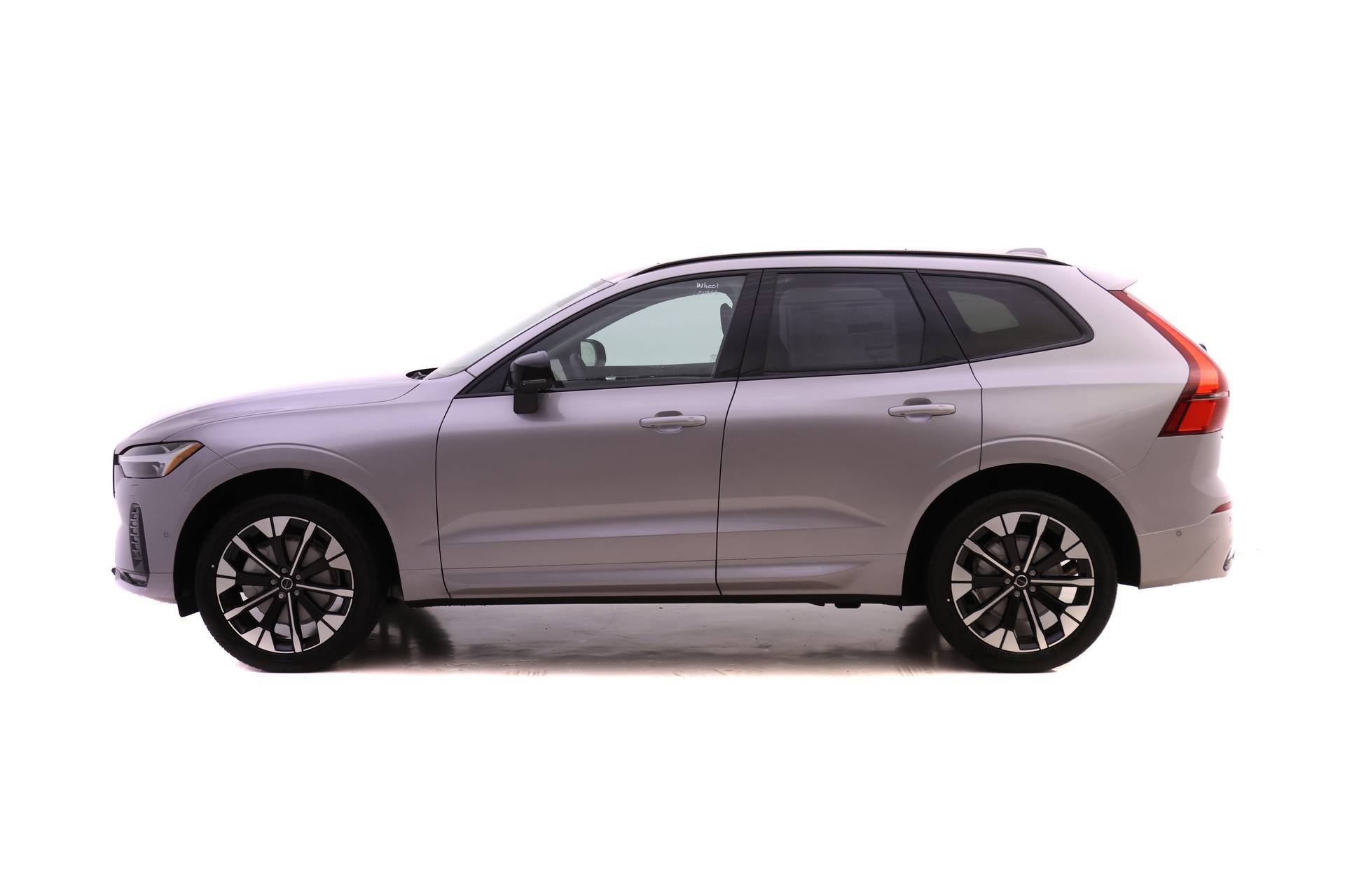 New 2026 Volvo XC60 B5 Plus w/ Protection Package Premier image 3