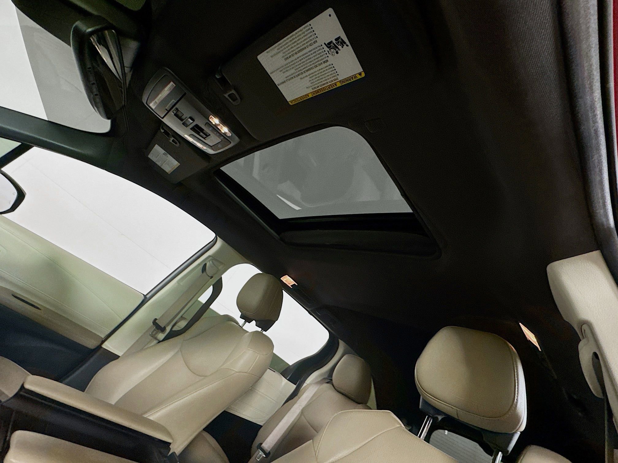 Certified 2024 Toyota Sienna XLE FWD image 15