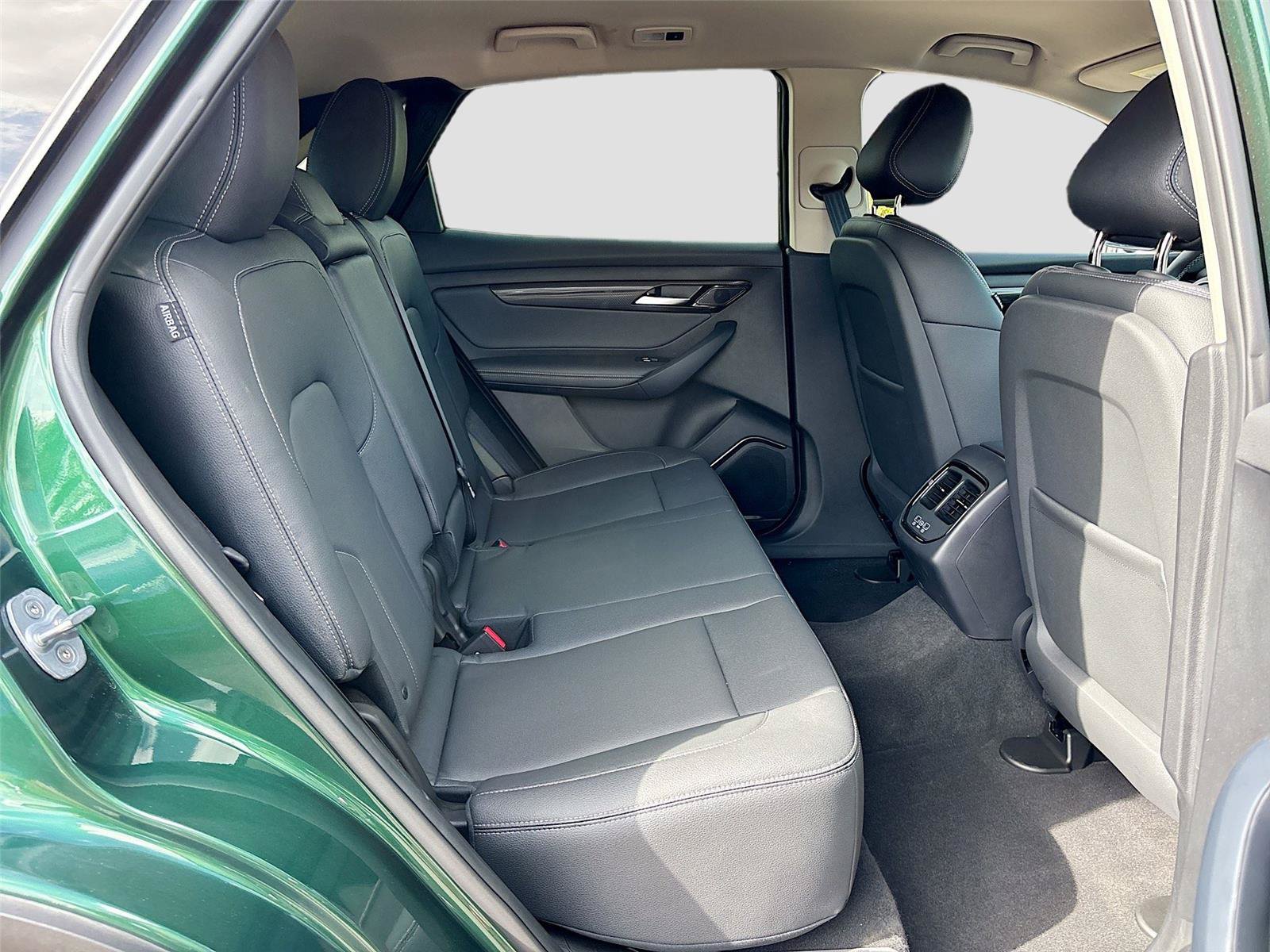 New 2025 VinFast VF 8 Eco AWD/4WD image 26