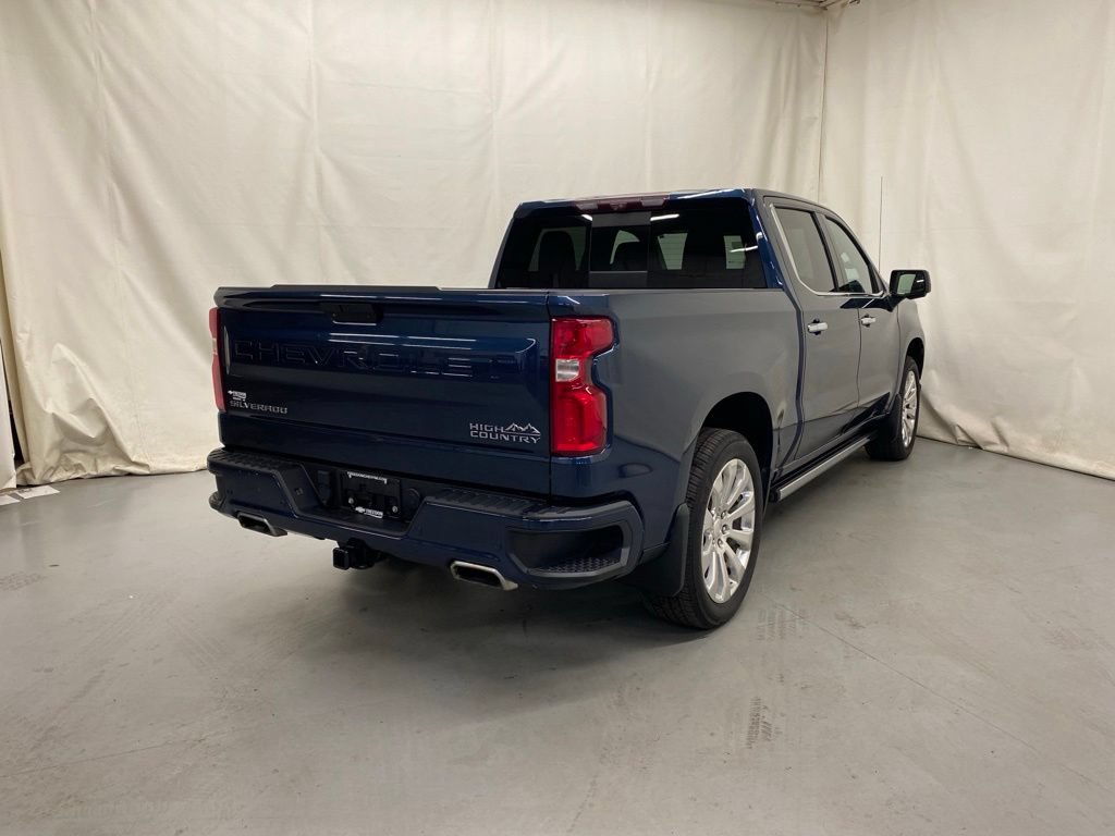 Used 2021 Chevrolet Silverado 1500 High Country w/ Technology Package AWD/4WD image 6