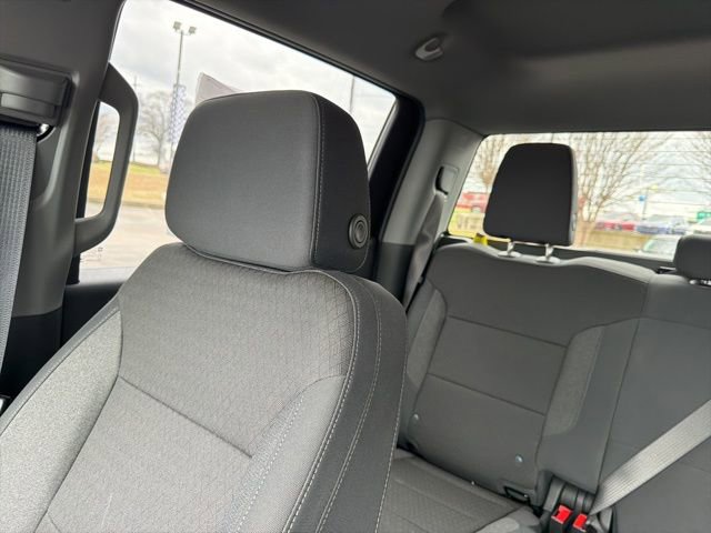 Used 2025 Chevrolet Silverado 1500 Custom image 17