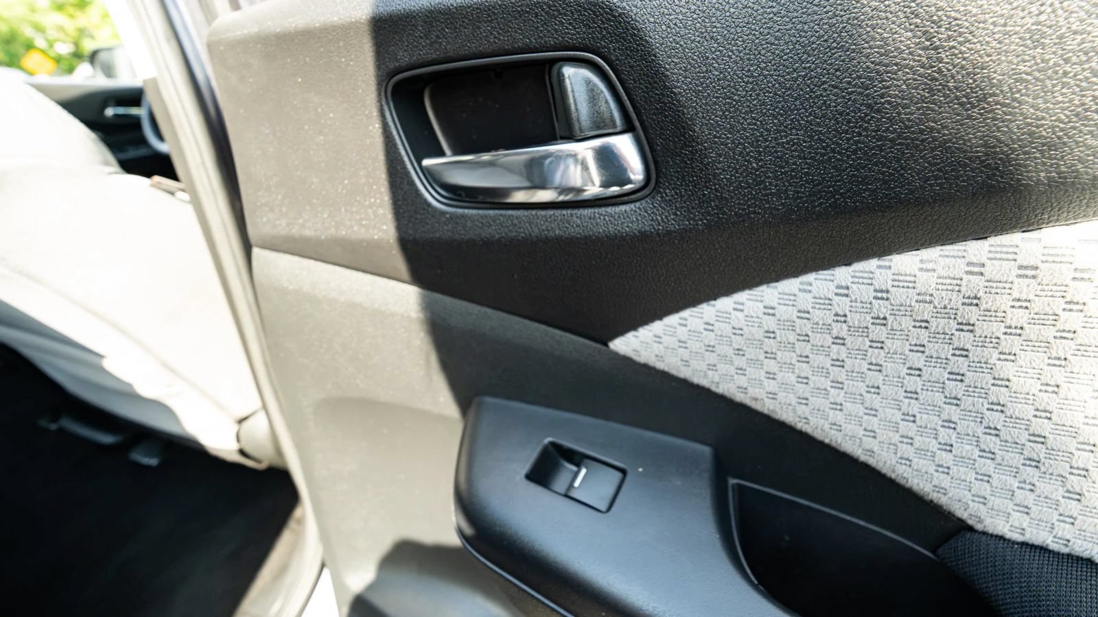 Used 2016 Honda CR-V EX image 17