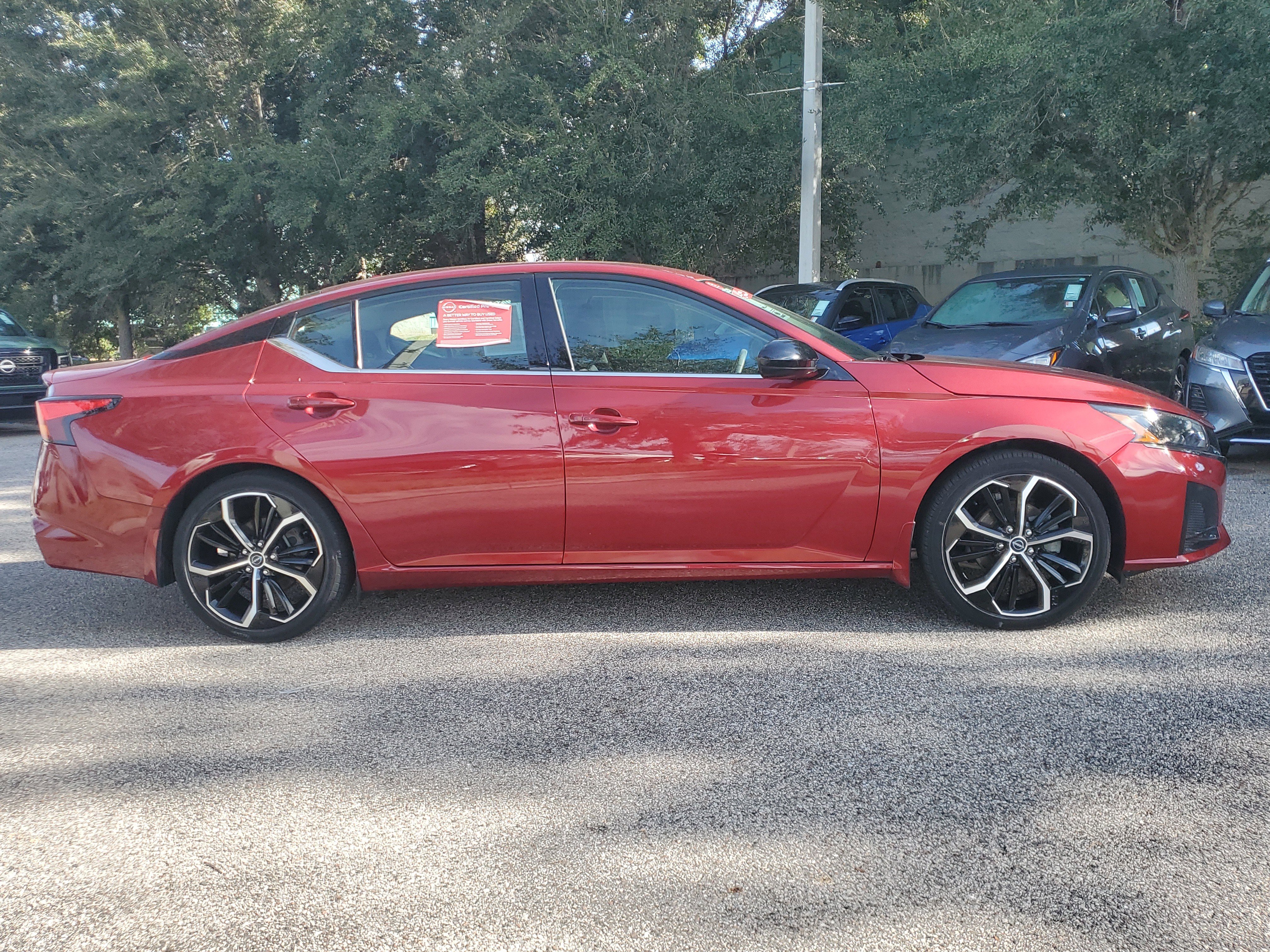 Certified 2023 Nissan Altima 2.5 SR image 4