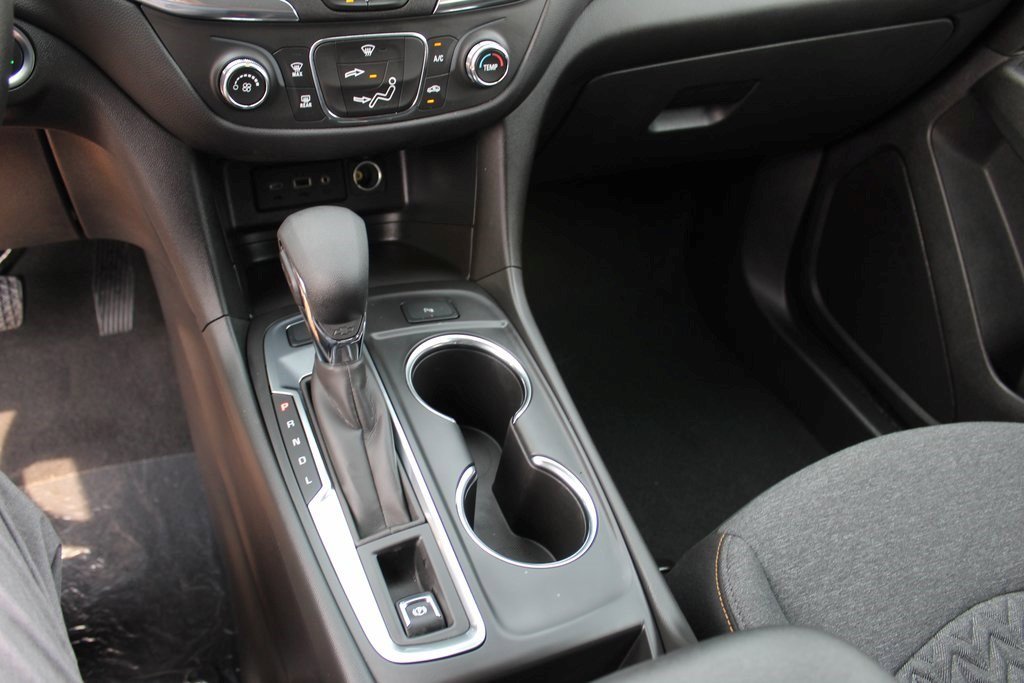 Certified 2023 Chevrolet Equinox LT w/ LPO, Floor Liner Package image 13