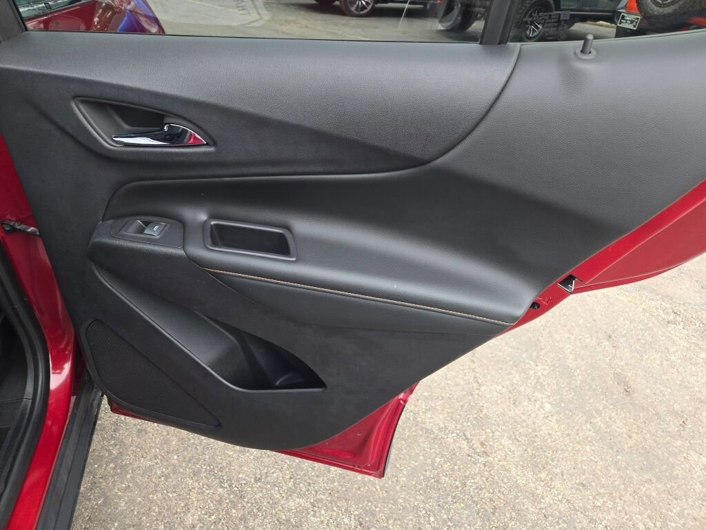 Used 2019 Chevrolet Equinox Premier image 9