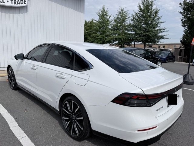 Used 2023 Honda Accord Touring image 8