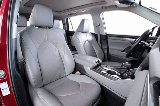 Used 2020 Toyota Highlander Limited Platinum image 20