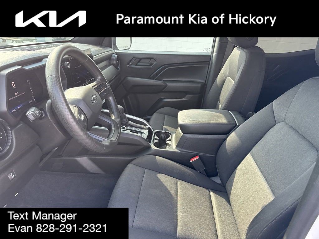 Used 2023 Chevrolet Colorado Trail Boss image 18
