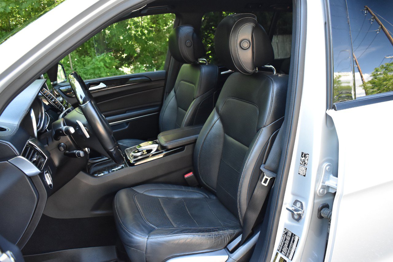 Used 2019 Mercedes-Benz GLS 550 4MATIC w/ Driver Assistance Package image 15