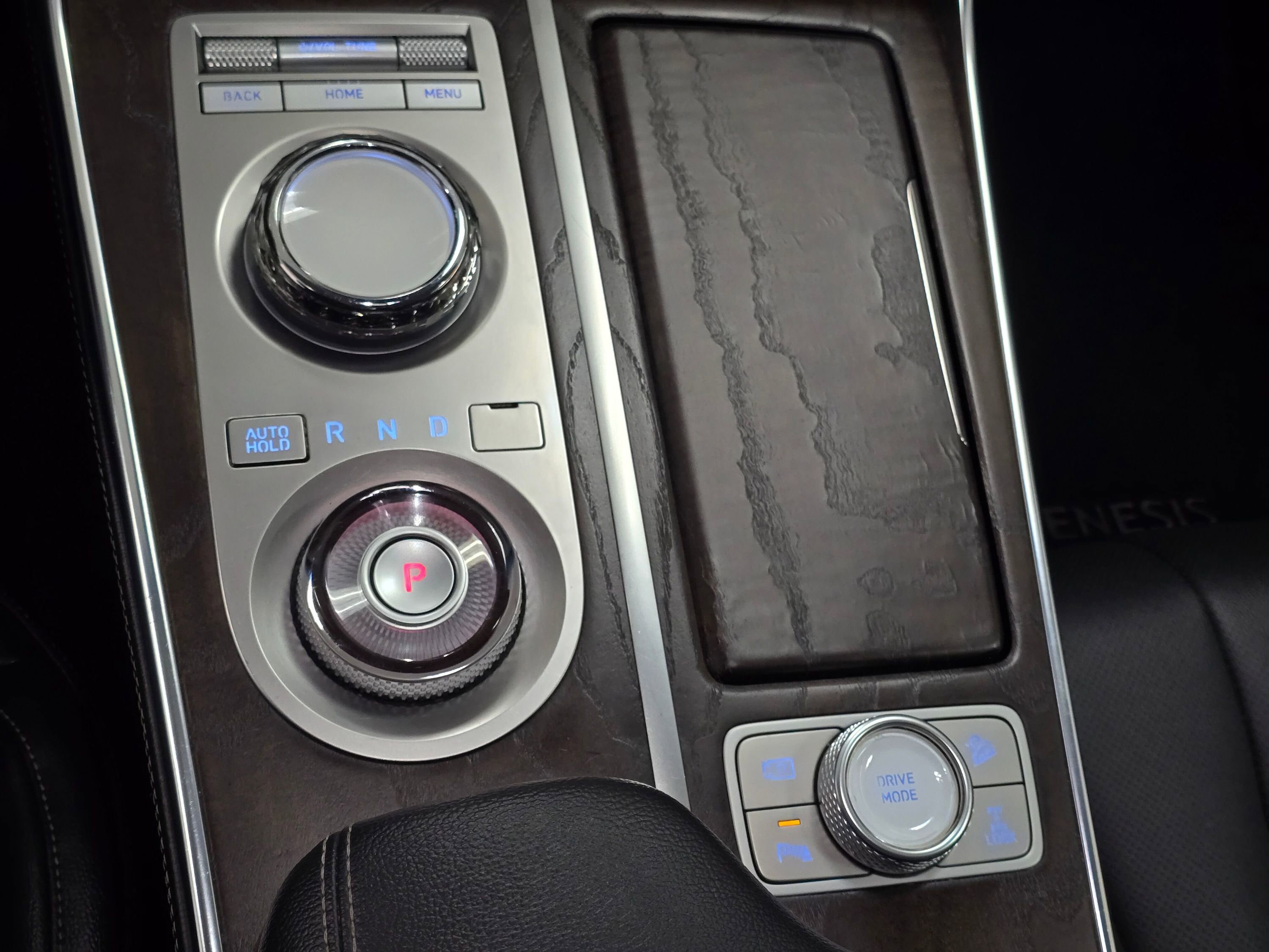 Used 2024 Genesis GV80 2.5T image 17