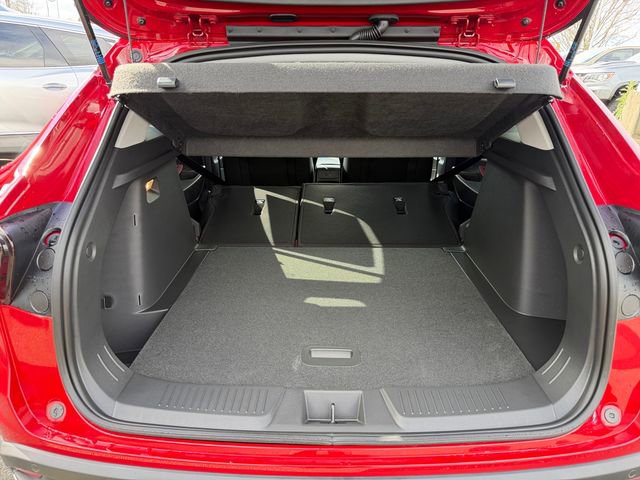 New 2026 Chevrolet Trax LT w/ Driver Confidence Package FWD image 31
