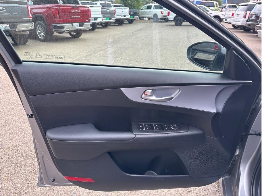 Used 2024 Kia Forte LXS image 15