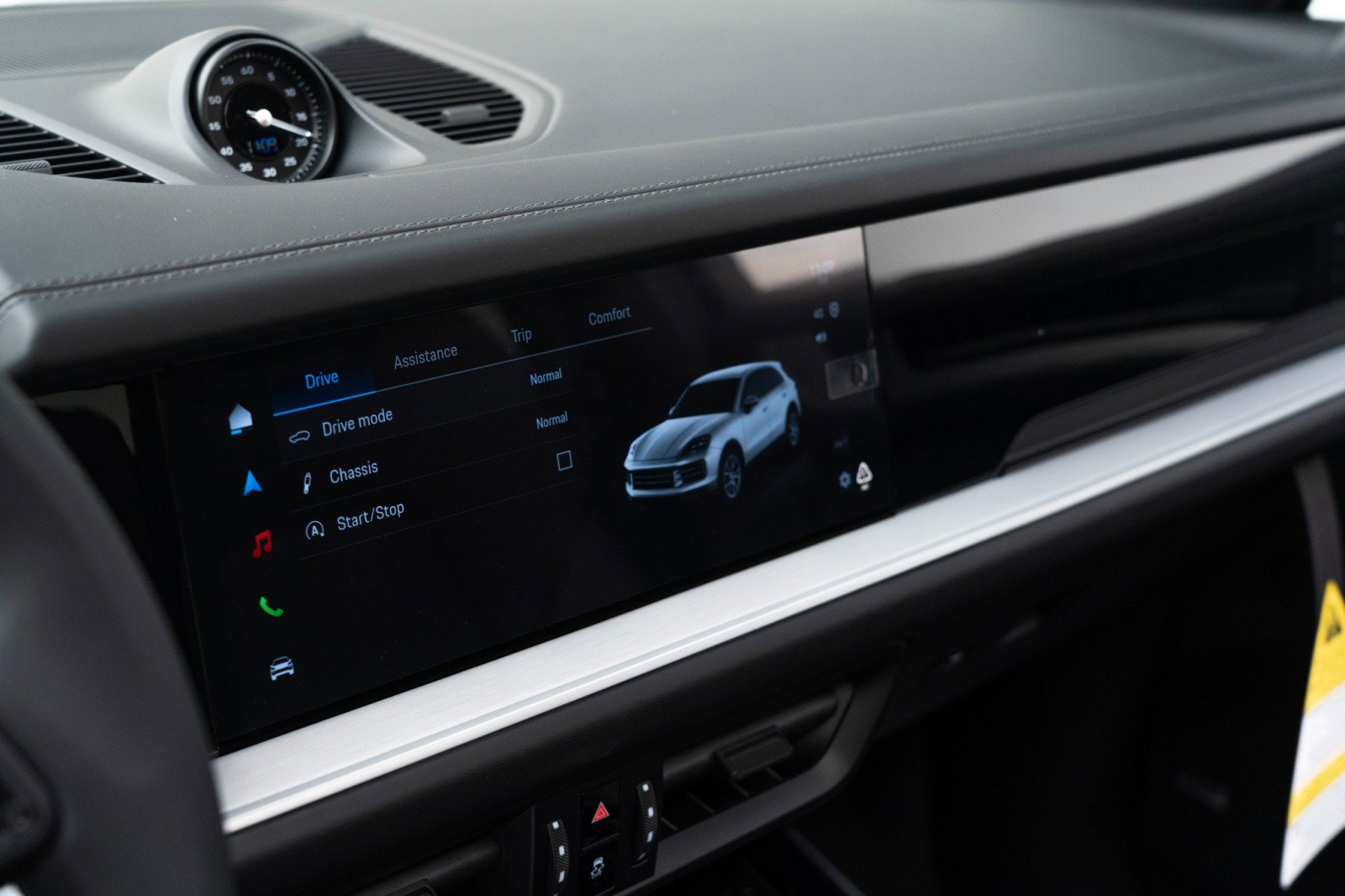 New 2025 Porsche Cayenne image 25