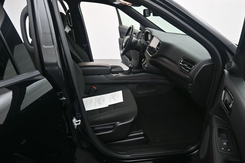 Used 2025 Dodge Durango GT RWD image 19