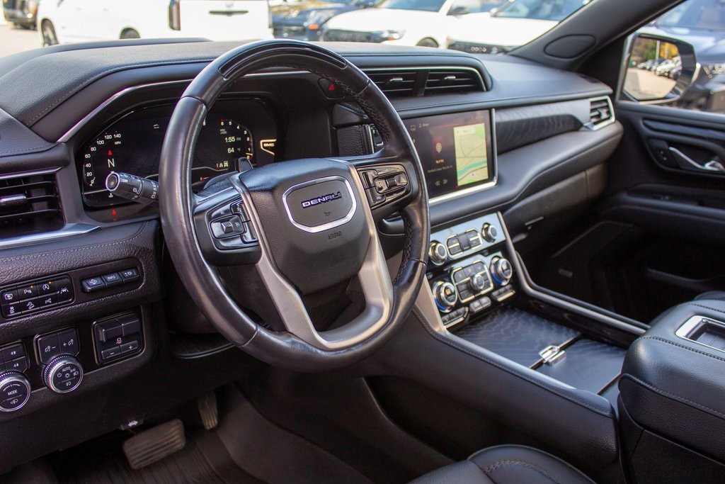 Used 2023 GMC Yukon Denali w/ Denali Reserve Package image 11