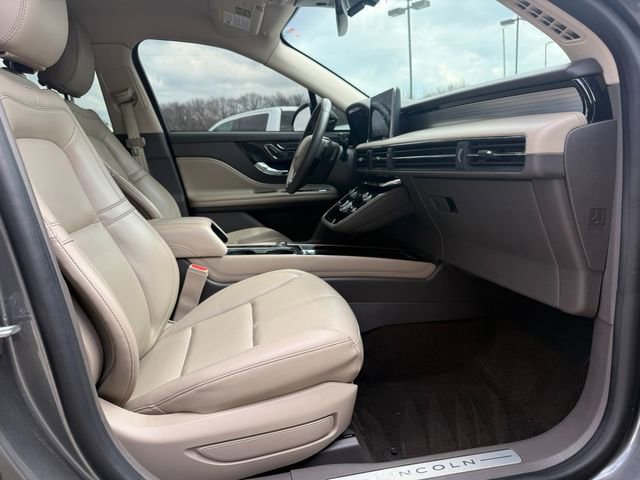 Used 2022 Lincoln Corsair FWD image 9