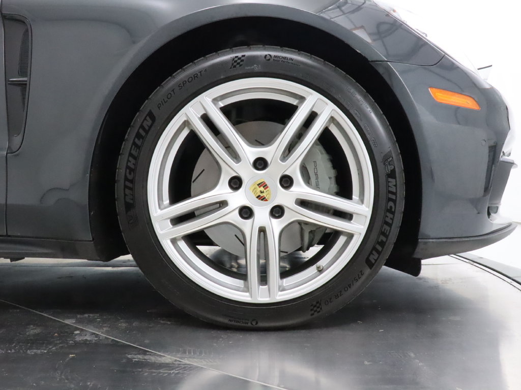 Used 2018 Porsche Panamera 4S AWD/4WD image 39