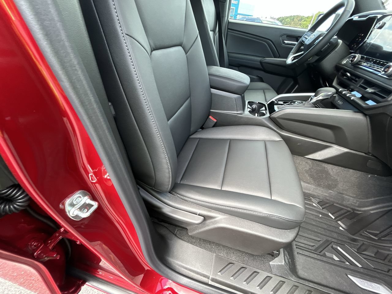 New 2026 Chevrolet Colorado LT w/ LT Convenience Package AWD/4WD image 16