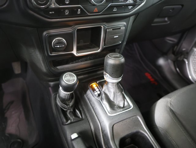 Used 2022 Jeep Wrangler Sport image 19