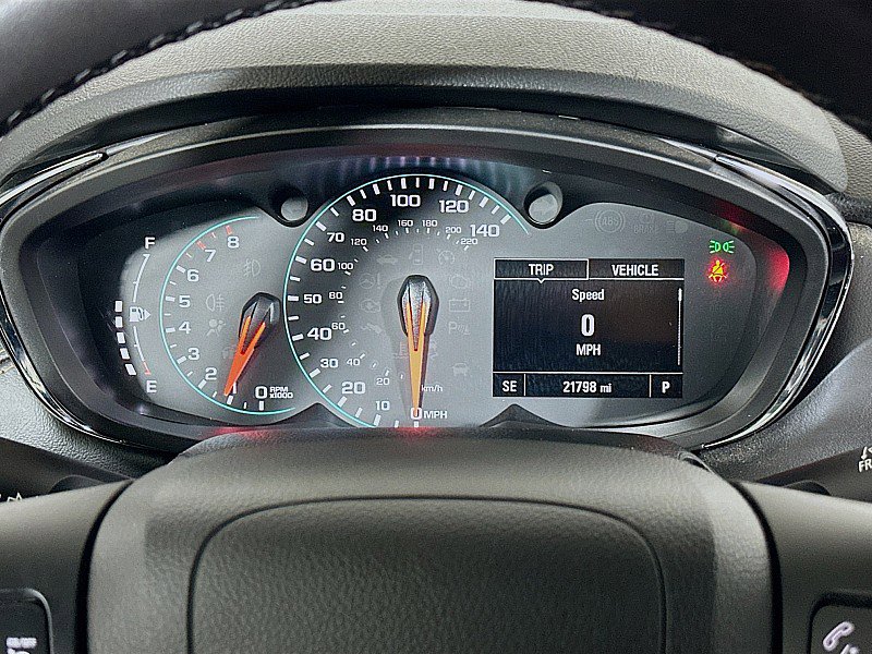 Used 2022 Chevrolet Trax LT w/ LT Convenience Package image 13