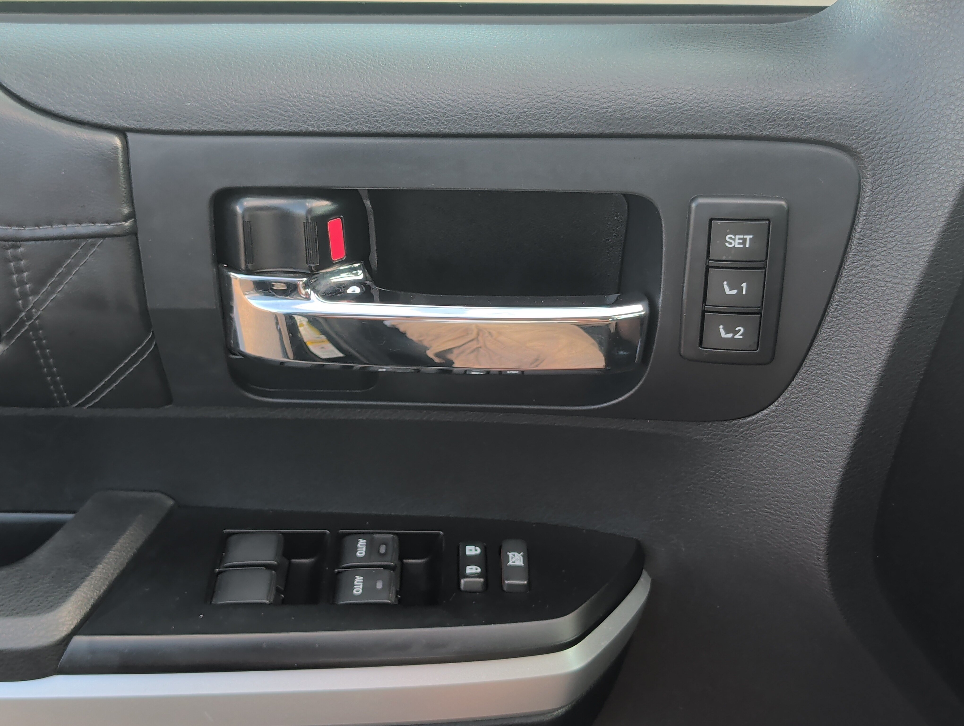 Used 2014 Toyota Tundra Platinum AWD/4WD image 29