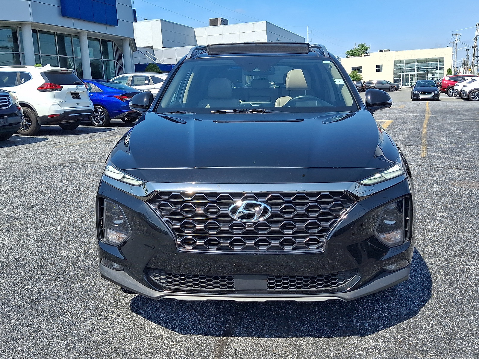 Used 2020 Hyundai Santa Fe Limited AWD/4WD image 2