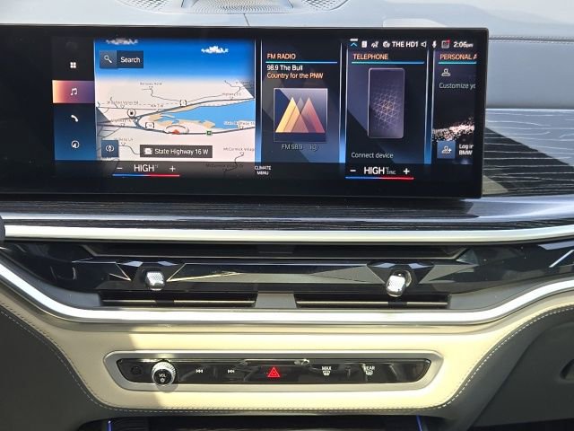 Used 2023 BMW X7 M60i w/ Executive Package AWD/4WD image 3