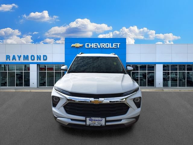 Used 2025 Chevrolet TrailBlazer LT w/ LT Cold Weather Package FWD image 8
