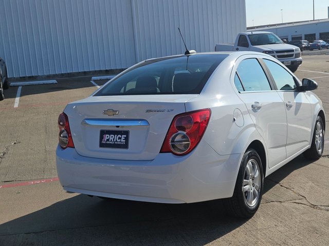 Used 2015 Chevrolet Sonic LT image 4
