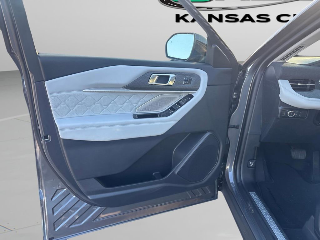 New 2026 Ford Explorer Platinum w/ LUX Leather Package image 28