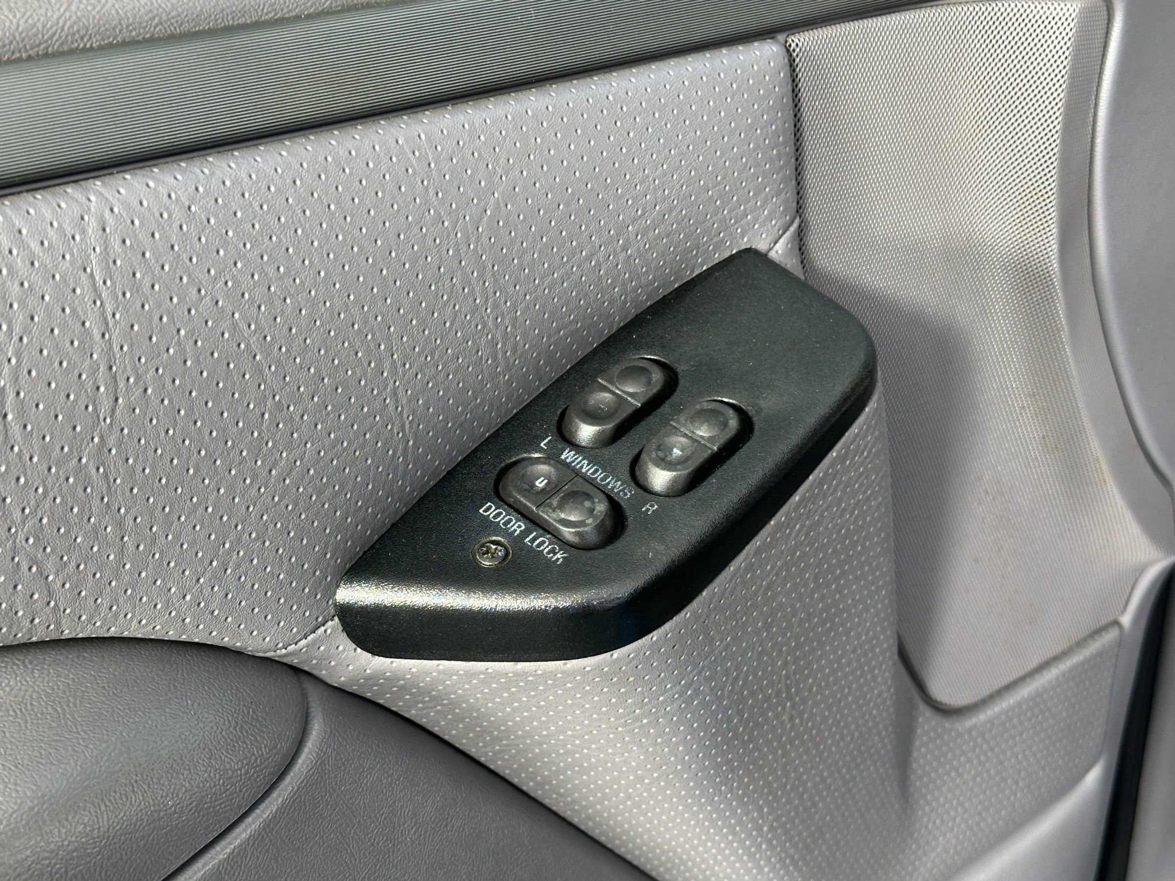 Used 1994 Ford Bronco image 24