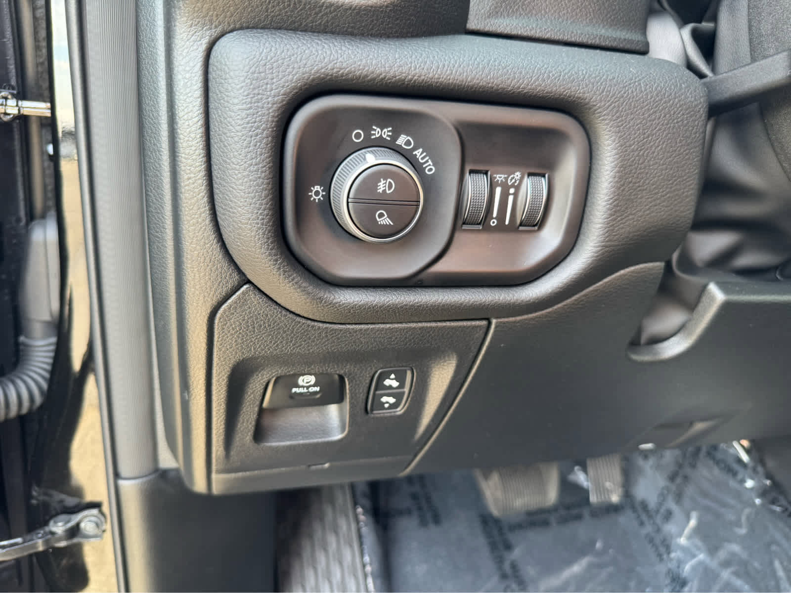Used 2025 RAM 1500 Big Horn image 25