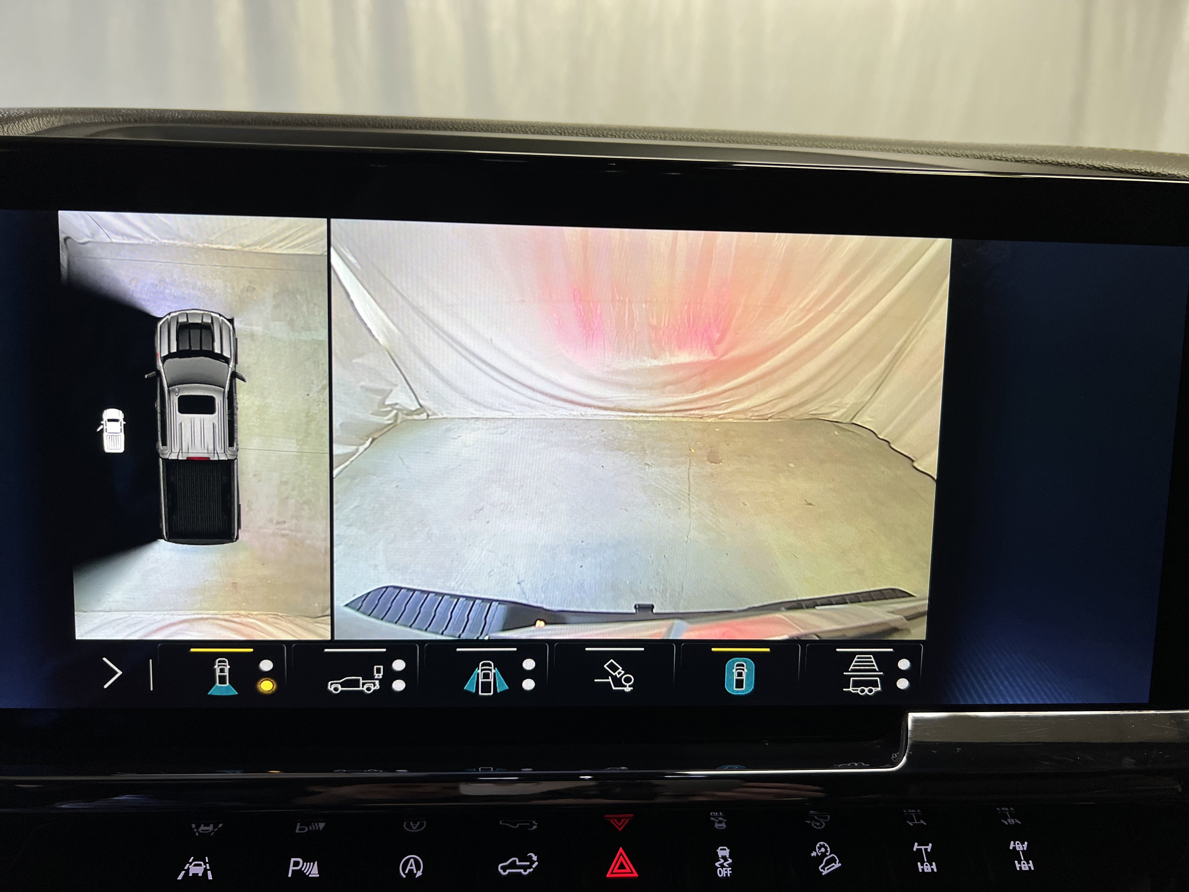 Used 2023 Chevrolet Silverado 1500 ZR2 w/ Technology Package AWD/4WD image 20