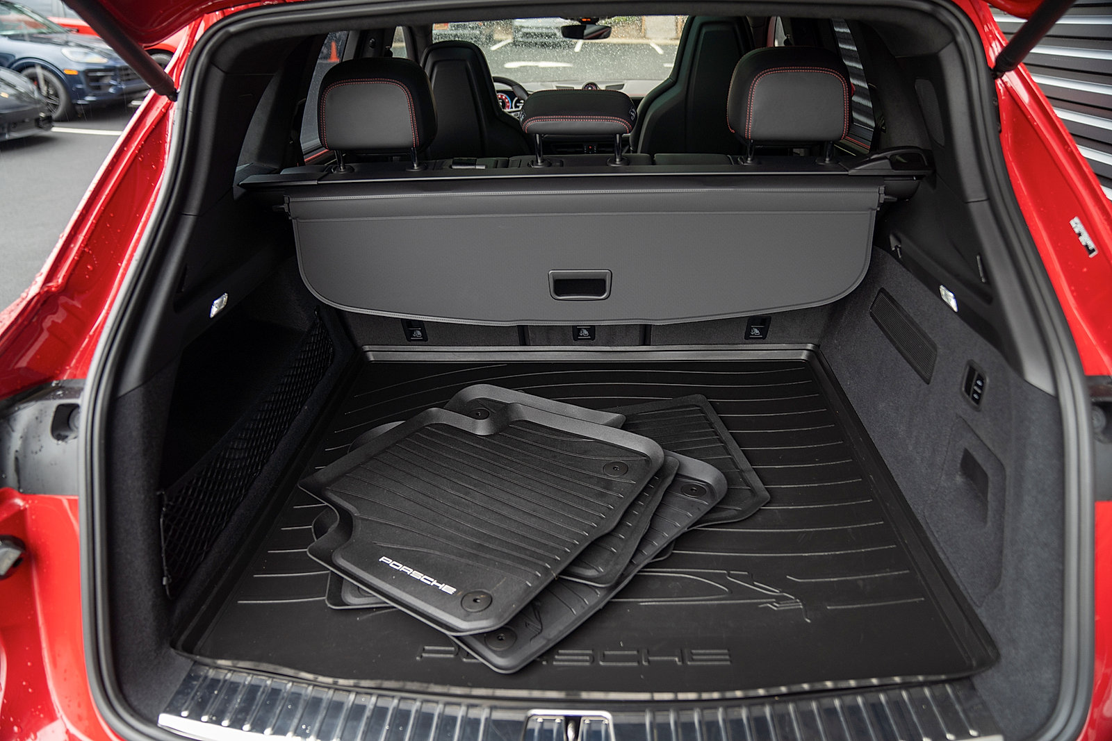 Used 2025 Porsche Cayenne GTS AWD/4WD image 24