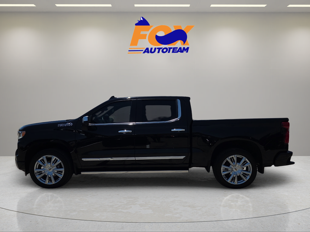 Used 2025 Chevrolet Silverado 1500 High Country AWD/4WD image 2