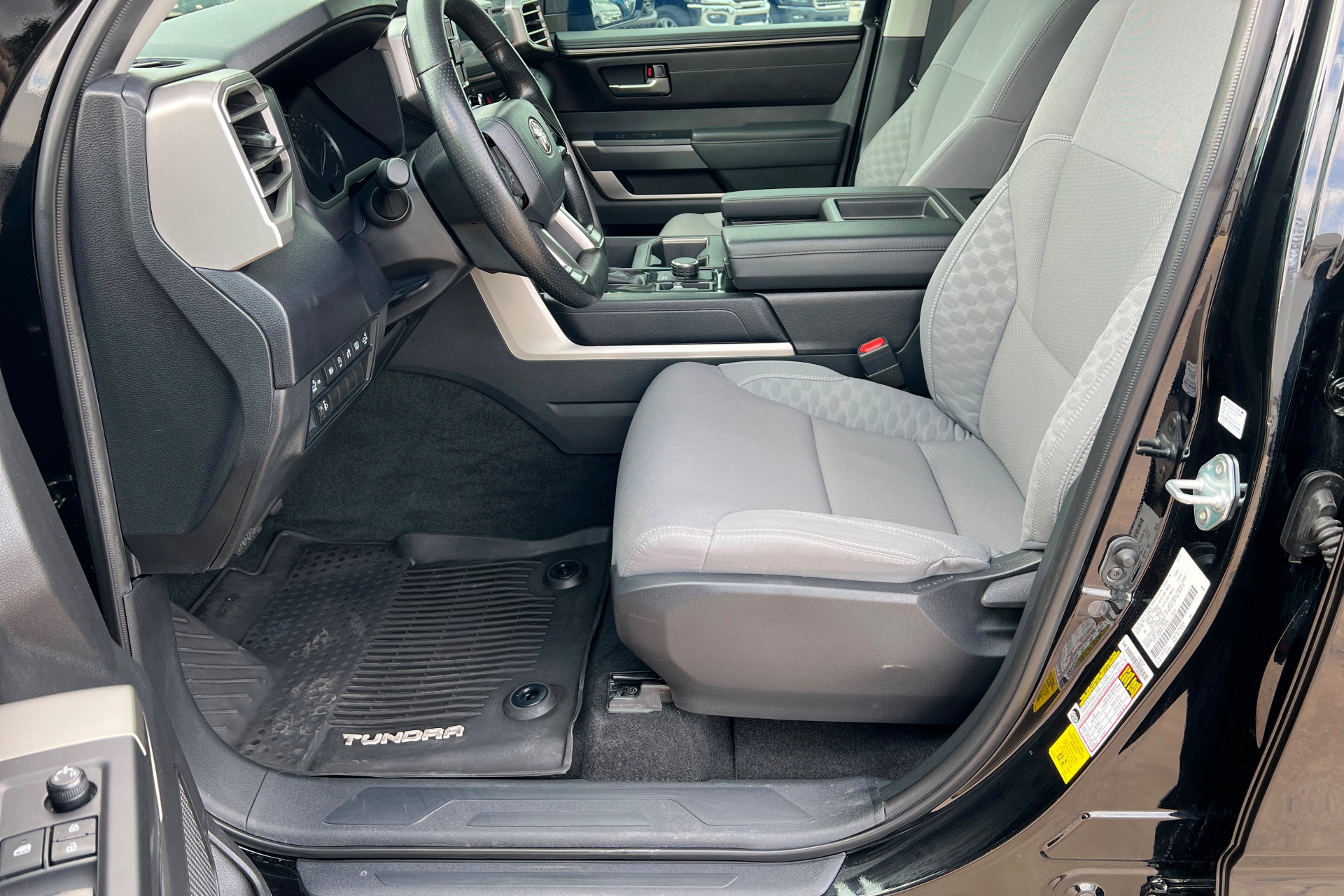 Used 2023 Toyota Tundra SR5 w/ SR5 Convenience Package AWD/4WD image 17