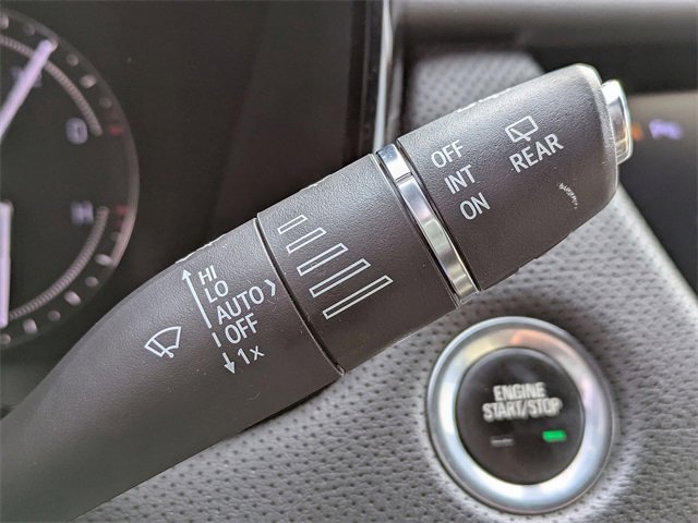 Used 2019 Cadillac XT5 FWD image 29