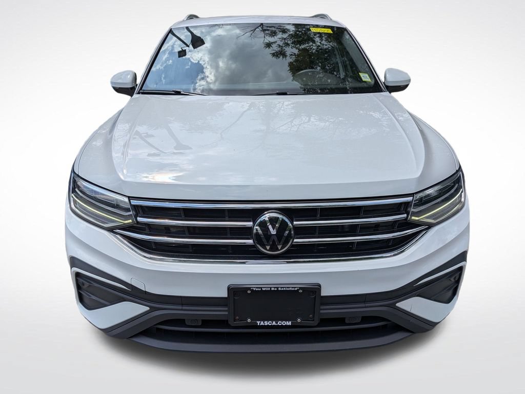 Used 2024 Volkswagen Tiguan SE AWD/4WD image 8