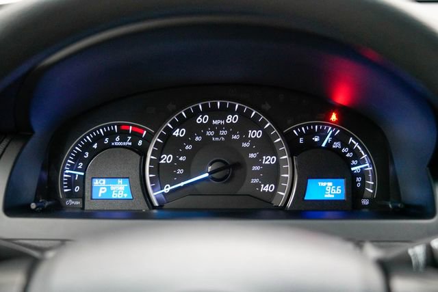 Used 2015 Toyota Camry LE image 16