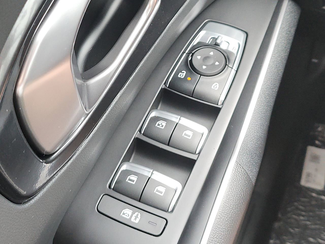 New 2025 Kia Sorento S w/ Panoramic Sunroof Package image 24