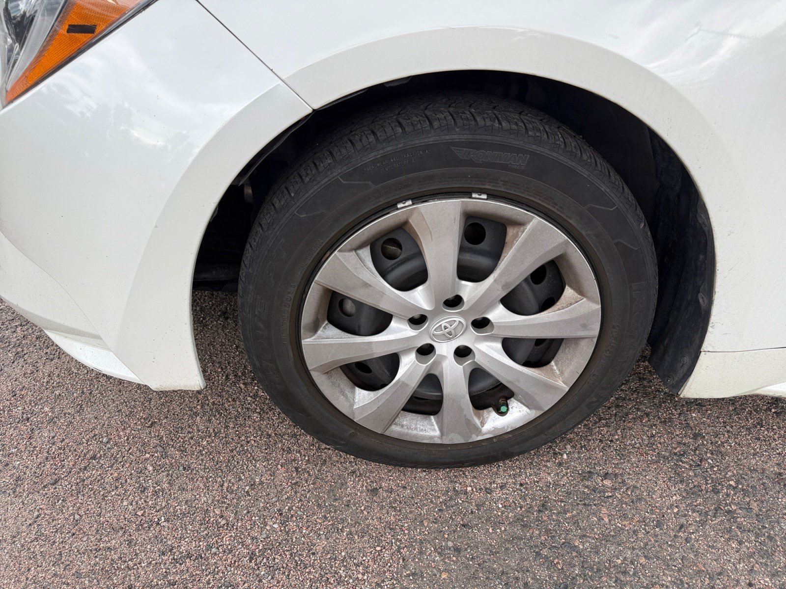 Used 2021 Toyota Corolla LE FWD image 24