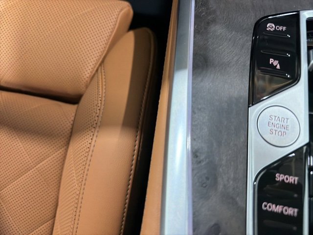 Certified 2024 BMW X7 xDrive40i image 42