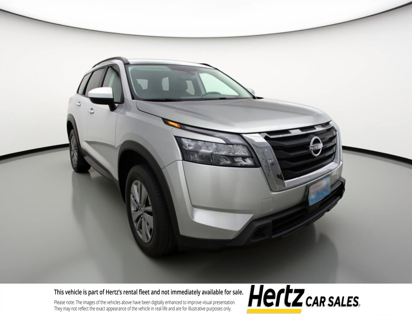 Used 2025 Nissan Pathfinder SV image 1