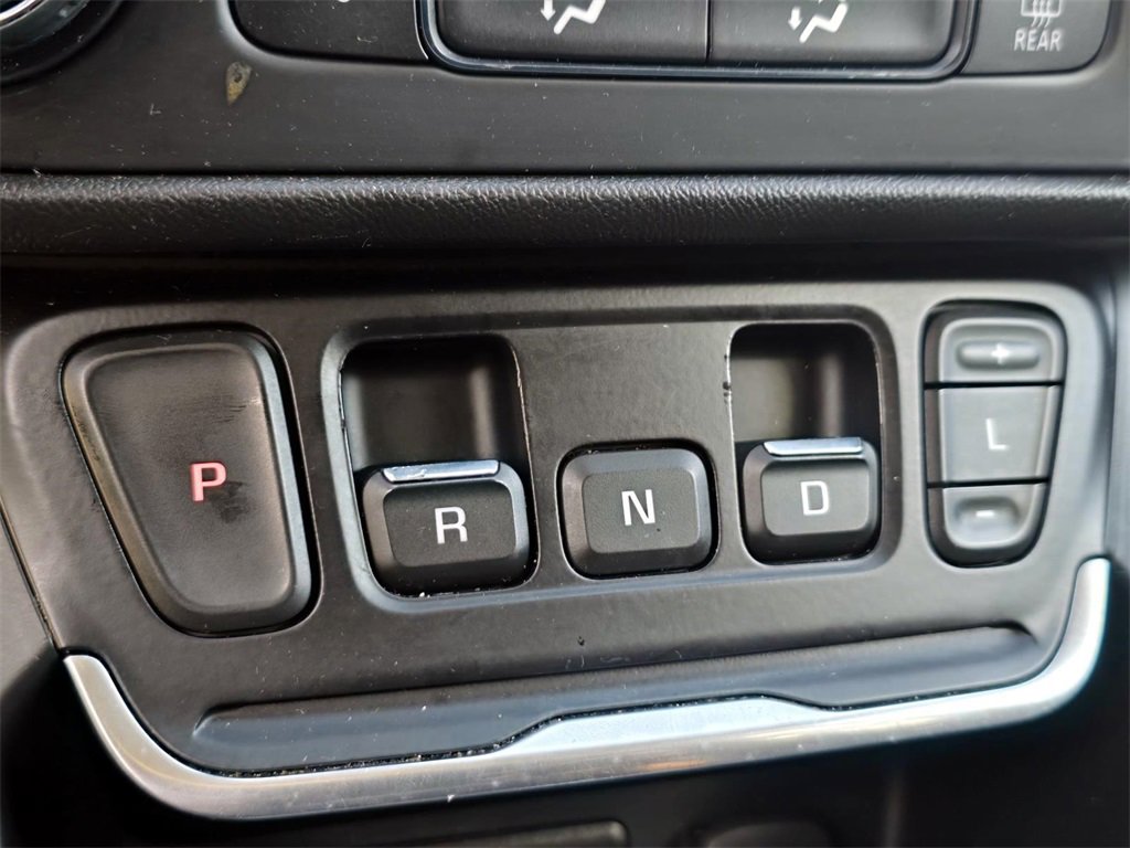 Used 2020 GMC Terrain SLE image 53