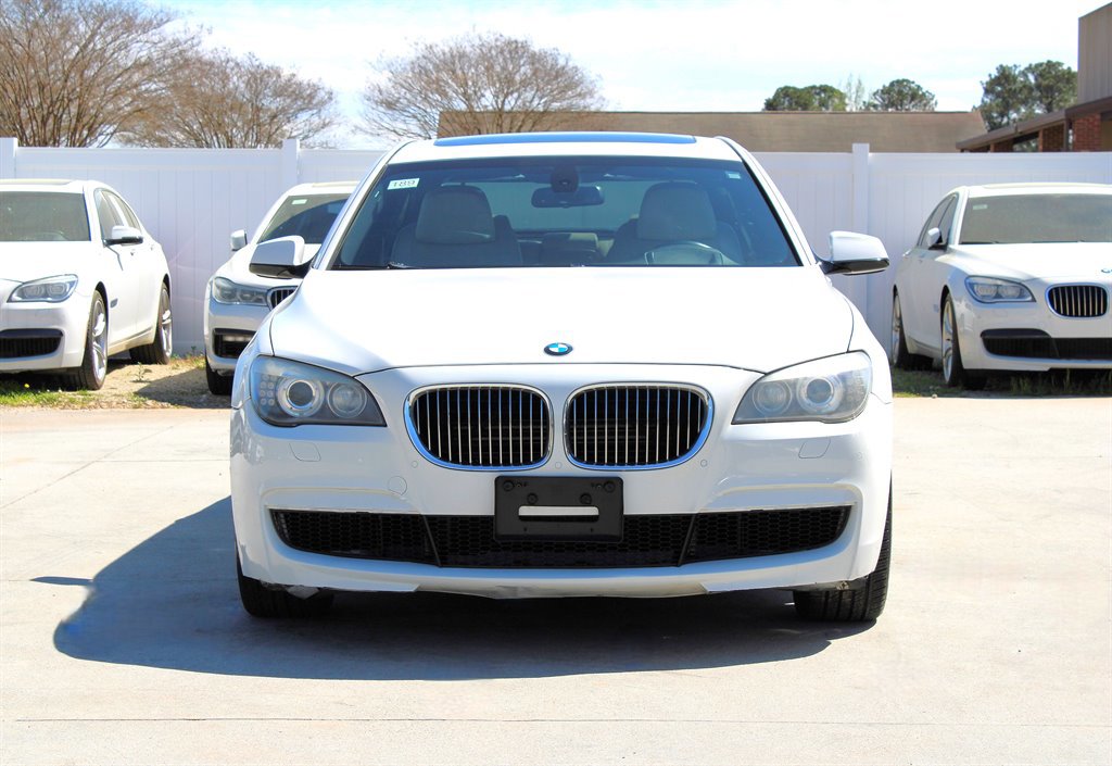 Used 2012 BMW 750Li image 2