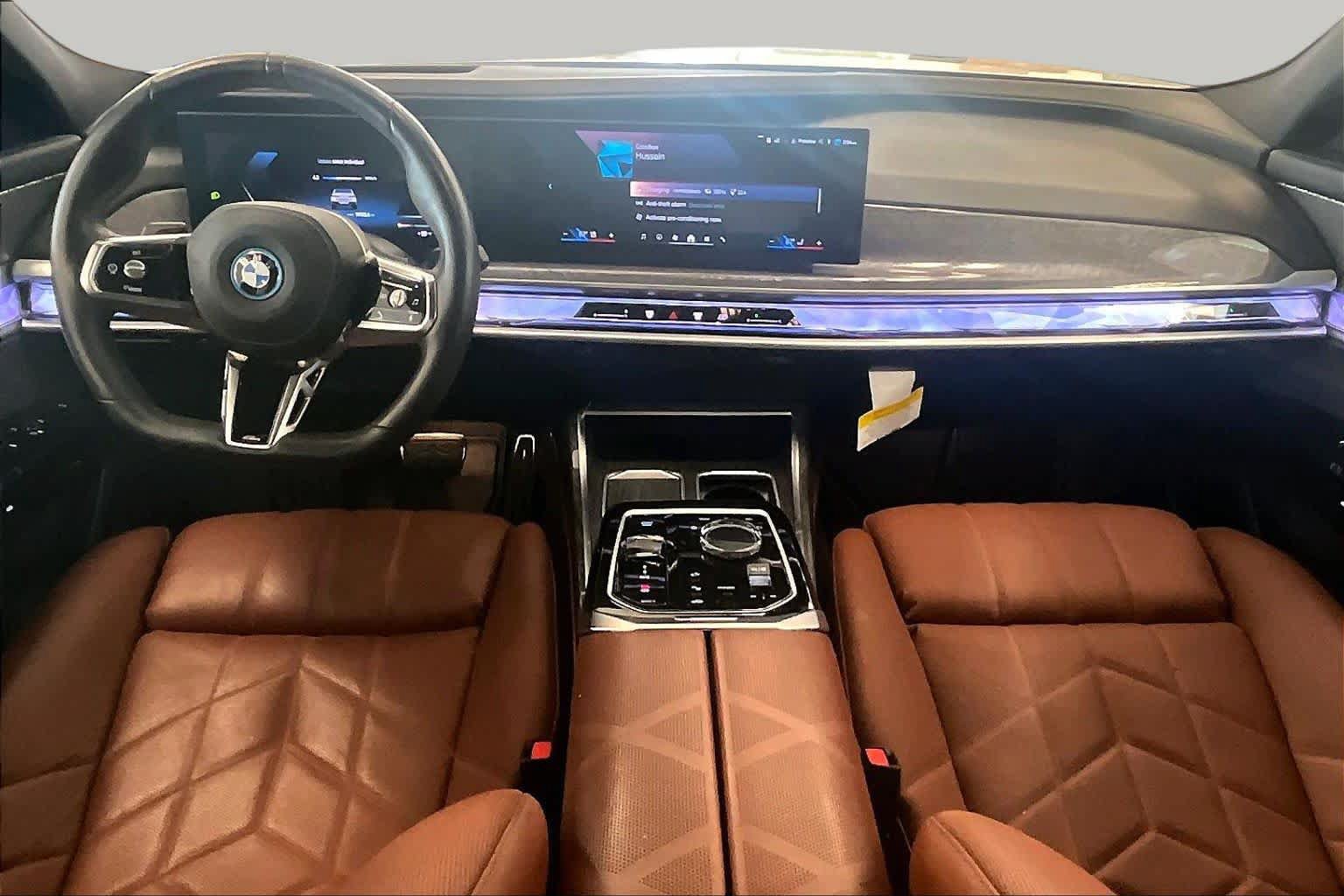 Used 2025 BMW i7 xDrive60 AWD/4WD image 14